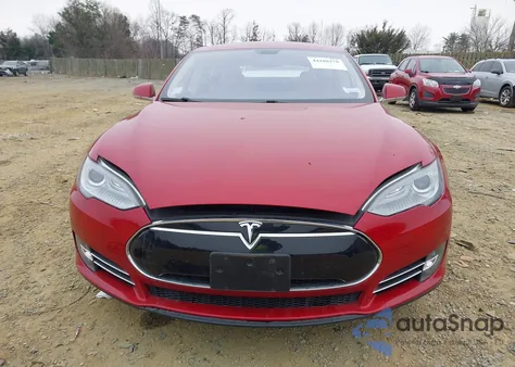 2013 Tesla Model S из США, поврежденный, VIN 5YJSA1DG4DFP20394